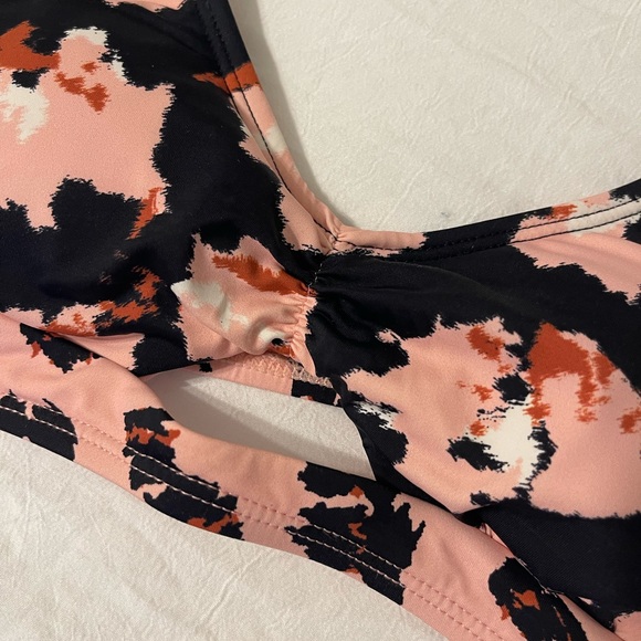 The Bikini Lab top NWOT - Picture 4 of 8